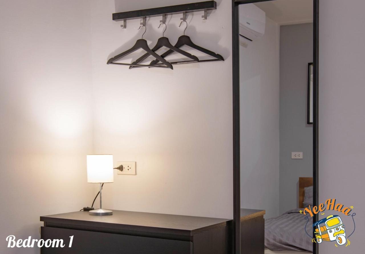 Yeehaa Bangsue Aparthotel Bangkok Bagian luar foto