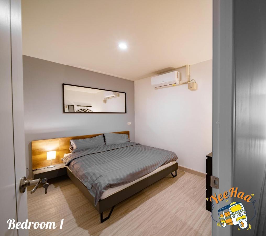 Yeehaa Bangsue Aparthotel Bangkok Bagian luar foto