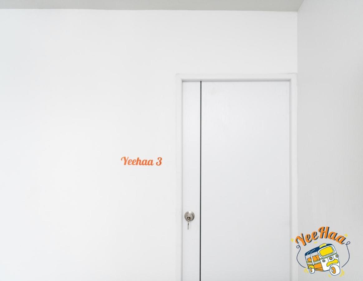 Yeehaa Bangsue Aparthotel Bangkok Bagian luar foto