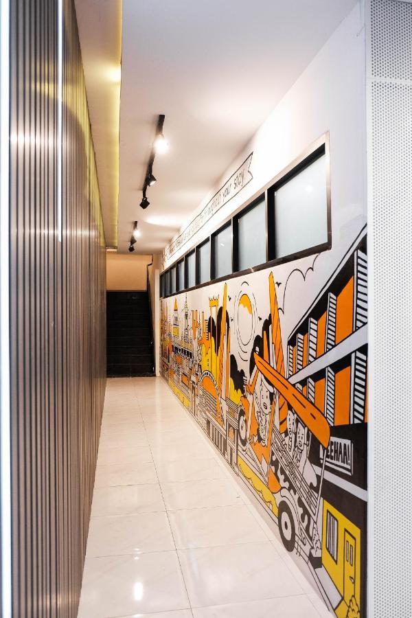 Yeehaa Bangsue Aparthotel Bangkok Bagian luar foto